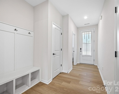 217 Brooks Springs Drive - Photo Thumbnail 3