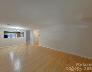 360 Tidmarsh Court Nw - Photo Thumbnail 2