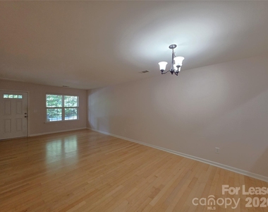 360 Tidmarsh Court Nw - Photo Thumbnail 1
