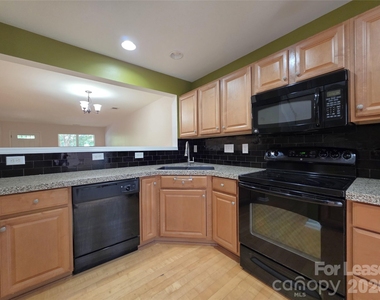 360 Tidmarsh Court Nw - Photo Thumbnail 5