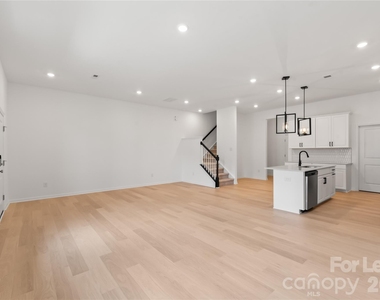 204 Silver Fleet Drive - Photo Thumbnail 6