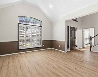 7421 Avalon Drive - Photo Thumbnail 23