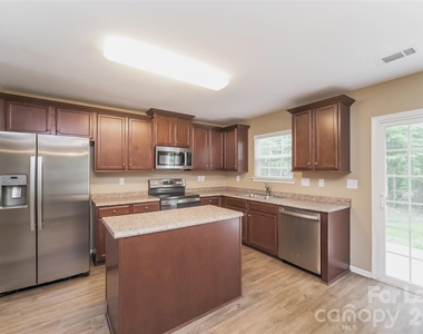 2028 Misty Rose Lane - Photo Thumbnail 2