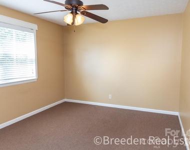 239 Maple Street - Photo Thumbnail 13