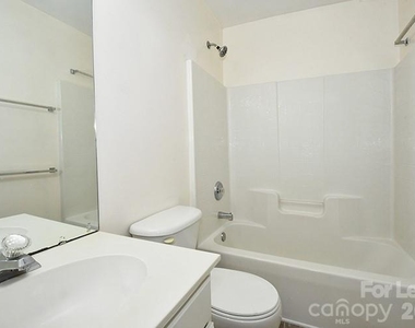 8715 Challenger Drive - Photo Thumbnail 20