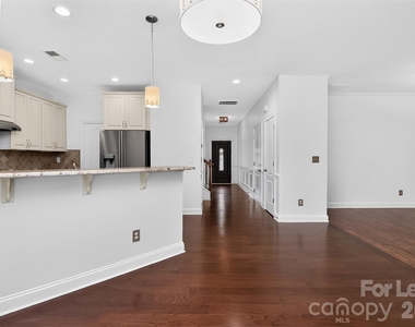 549 Daventry Court - Photo Thumbnail 6