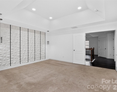 549 Daventry Court - Photo Thumbnail 12