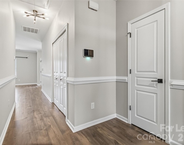 8710 Arrowhead Place Lane - Photo Thumbnail 5
