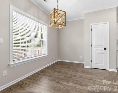 8710 Arrowhead Place Lane - Photo Thumbnail 8