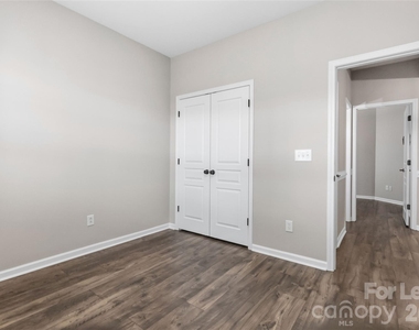 8710 Arrowhead Place Lane - Photo Thumbnail 17