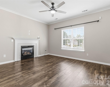 8710 Arrowhead Place Lane - Photo Thumbnail 6