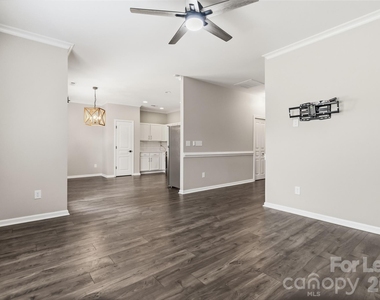 8710 Arrowhead Place Lane - Photo Thumbnail 7
