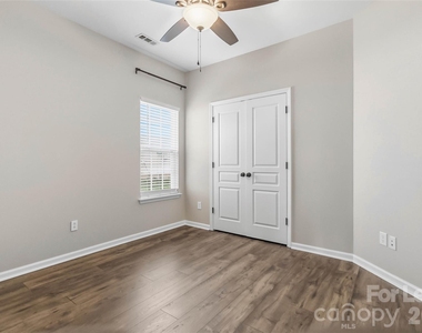 8710 Arrowhead Place Lane - Photo Thumbnail 20