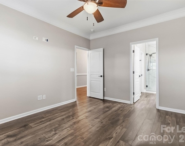 8710 Arrowhead Place Lane - Photo Thumbnail 13