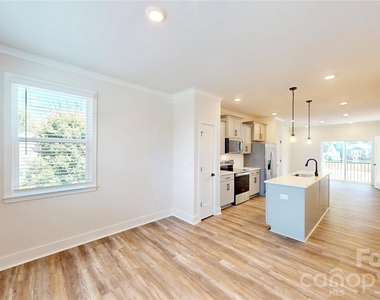 3640 Spencer Street - Photo Thumbnail 12