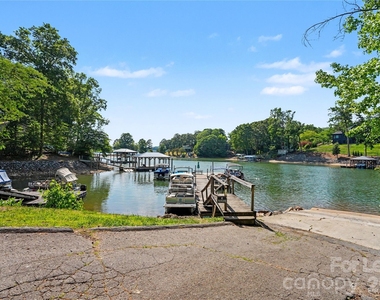 241 Spring Shore Road - Photo Thumbnail 15