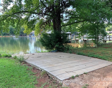 8112 Blackwood Road - Photo Thumbnail 18