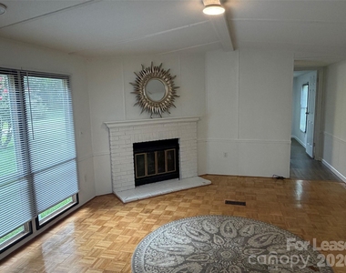 8112 Blackwood Road - Photo Thumbnail 2