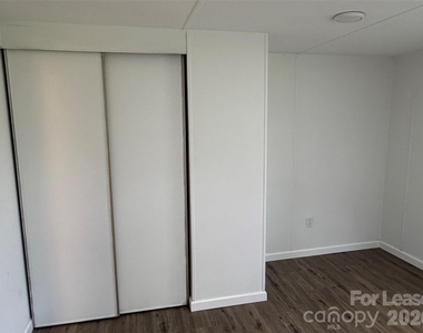 8112 Blackwood Road - Photo Thumbnail 7