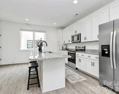 206 Nelson Avenue - Photo Thumbnail 14
