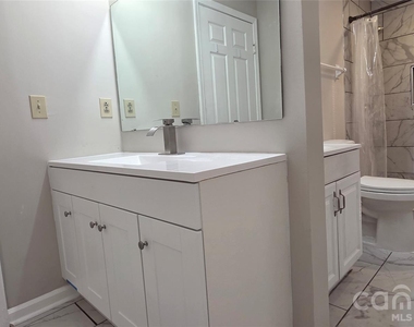 7200 Shadowlake Drive - Photo Thumbnail 11