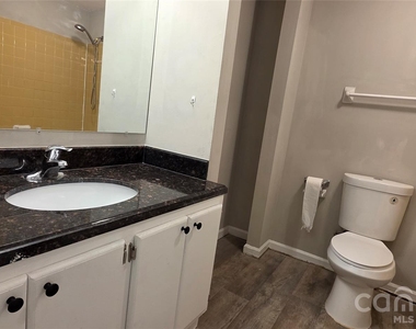 7200 Shadowlake Drive - Photo Thumbnail 10