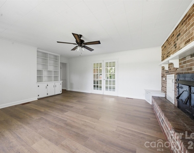 2988 Great Falls Highway - Photo Thumbnail 8