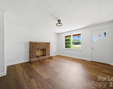 2988 Great Falls Highway - Photo Thumbnail 4
