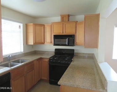 4509 E Vistapark Drive - Photo Thumbnail 3