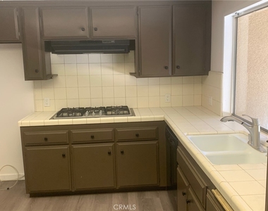 2114 Forbes - Photo Thumbnail 11