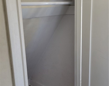 120 Marshall - Photo Thumbnail 5