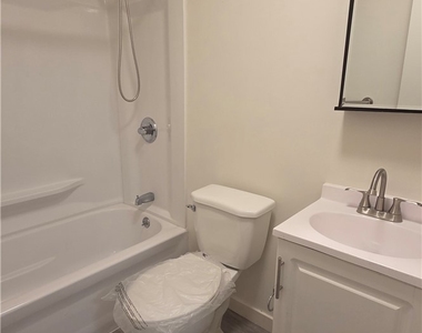 1240 S N San Gabriel Avenue - Photo Thumbnail 15