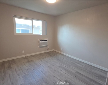 1240 S N San Gabriel Avenue - Photo Thumbnail 12