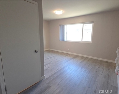 1240 S N San Gabriel Avenue - Photo Thumbnail 9
