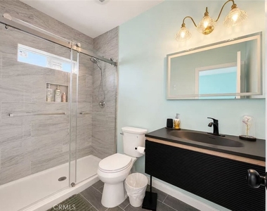 559 E Juanita - Photo Thumbnail 8