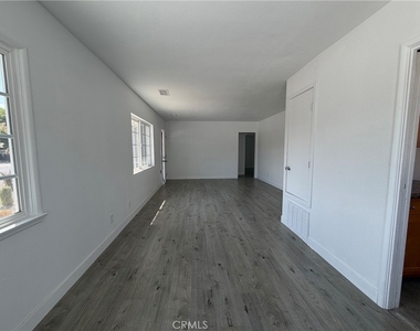 11583 Embree - Photo Thumbnail 4