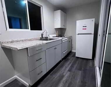124 N Janet Place - Photo Thumbnail 6