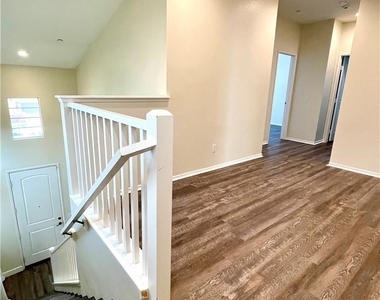 30589 Ticonderoga Court - Photo Thumbnail 9