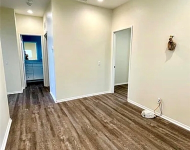 30589 Ticonderoga Court - Photo Thumbnail 7