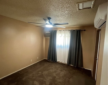 150 35 E Lakeshore - Photo Thumbnail 9