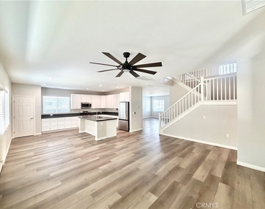 24850 Sunset Vista Avenue - Photo Thumbnail 8