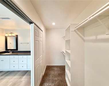 24850 Sunset Vista Avenue - Photo Thumbnail 32