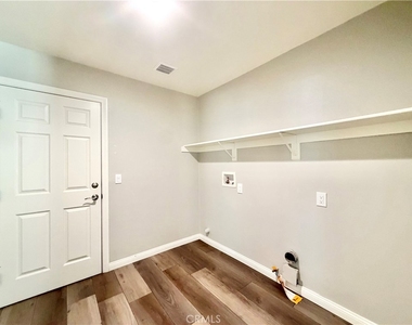 24850 Sunset Vista Avenue - Photo Thumbnail 10