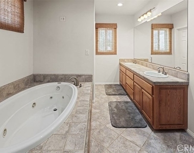 34716 Violan Street - Photo Thumbnail 18