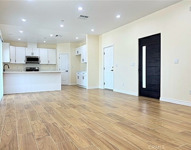 9256 E Avenue R-14 E - Photo Thumbnail 9