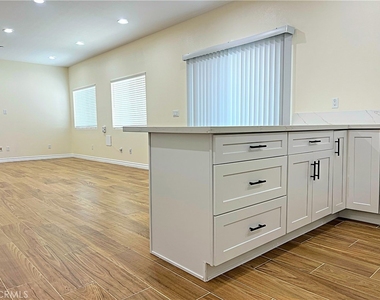 9256 E Avenue R-14 E - Photo Thumbnail 11
