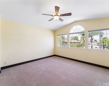 847 Amaryllis Avenue - Photo Thumbnail 32