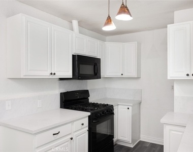 5020 Topanga Canyon Boulevard - Photo Thumbnail 10