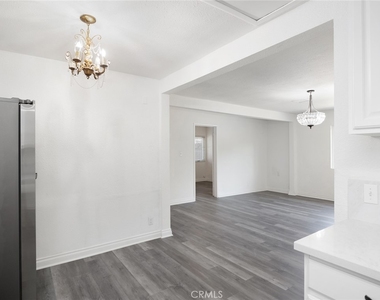 5020 Topanga Canyon Boulevard - Photo Thumbnail 13