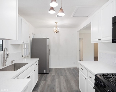 5020 Topanga Canyon Boulevard - Photo Thumbnail 12